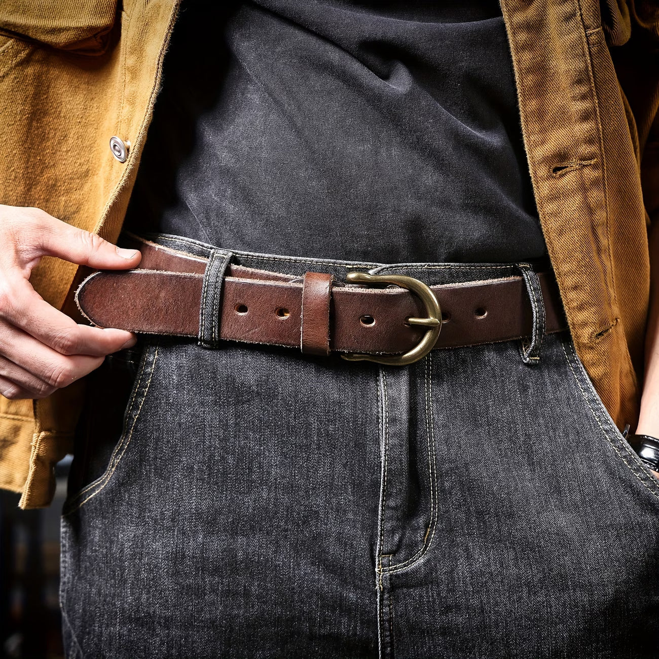 Men's Vintage Casual Wide Belt — Crafted from Top-Grain Cowhide with a Minimalist Design.