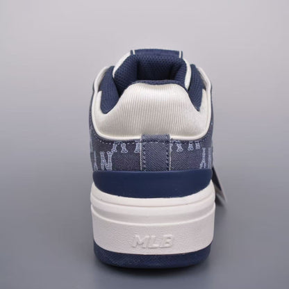 Non-slip Walking Shoes (Tennis/Skateboard Style)