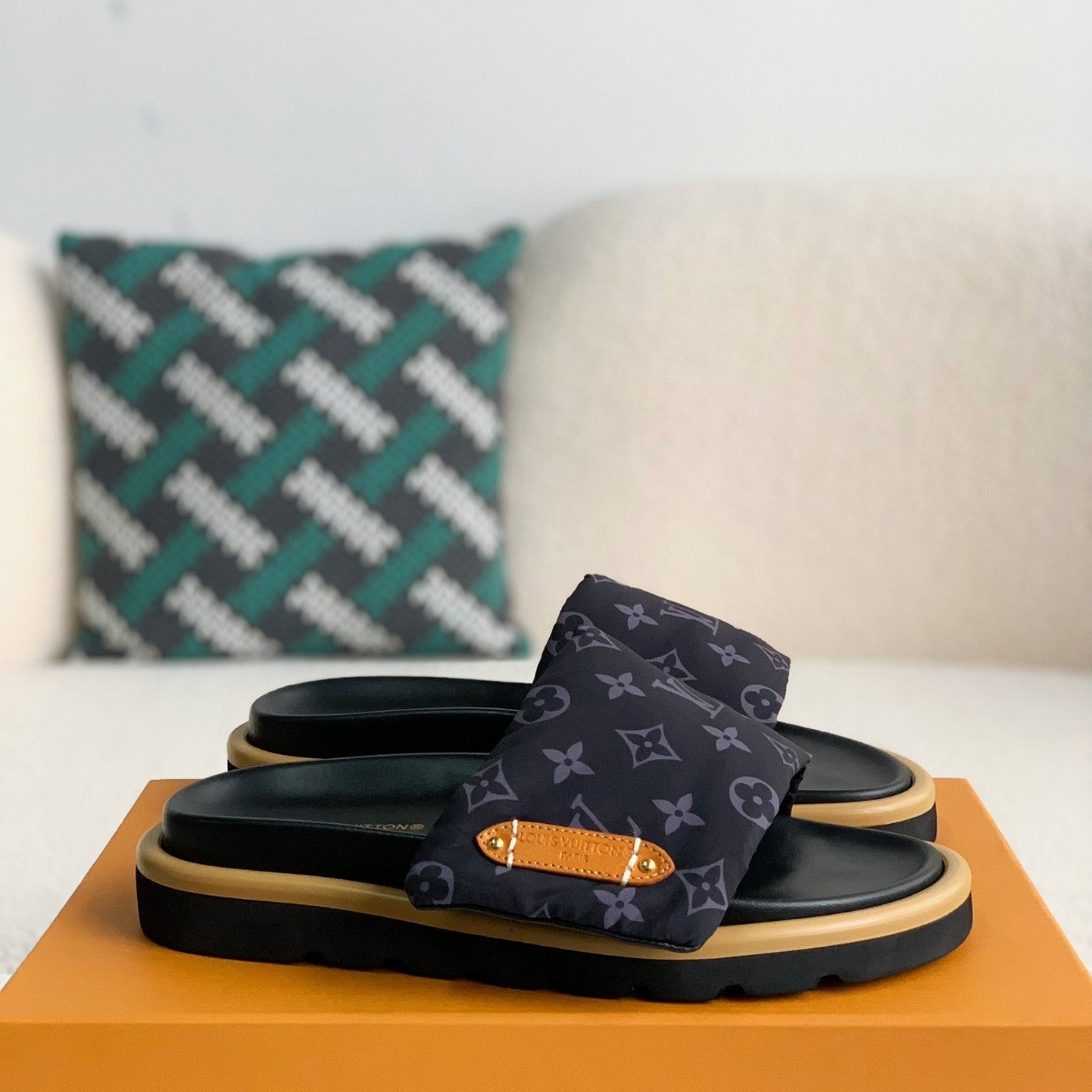 Unisex Letter-Print Slides