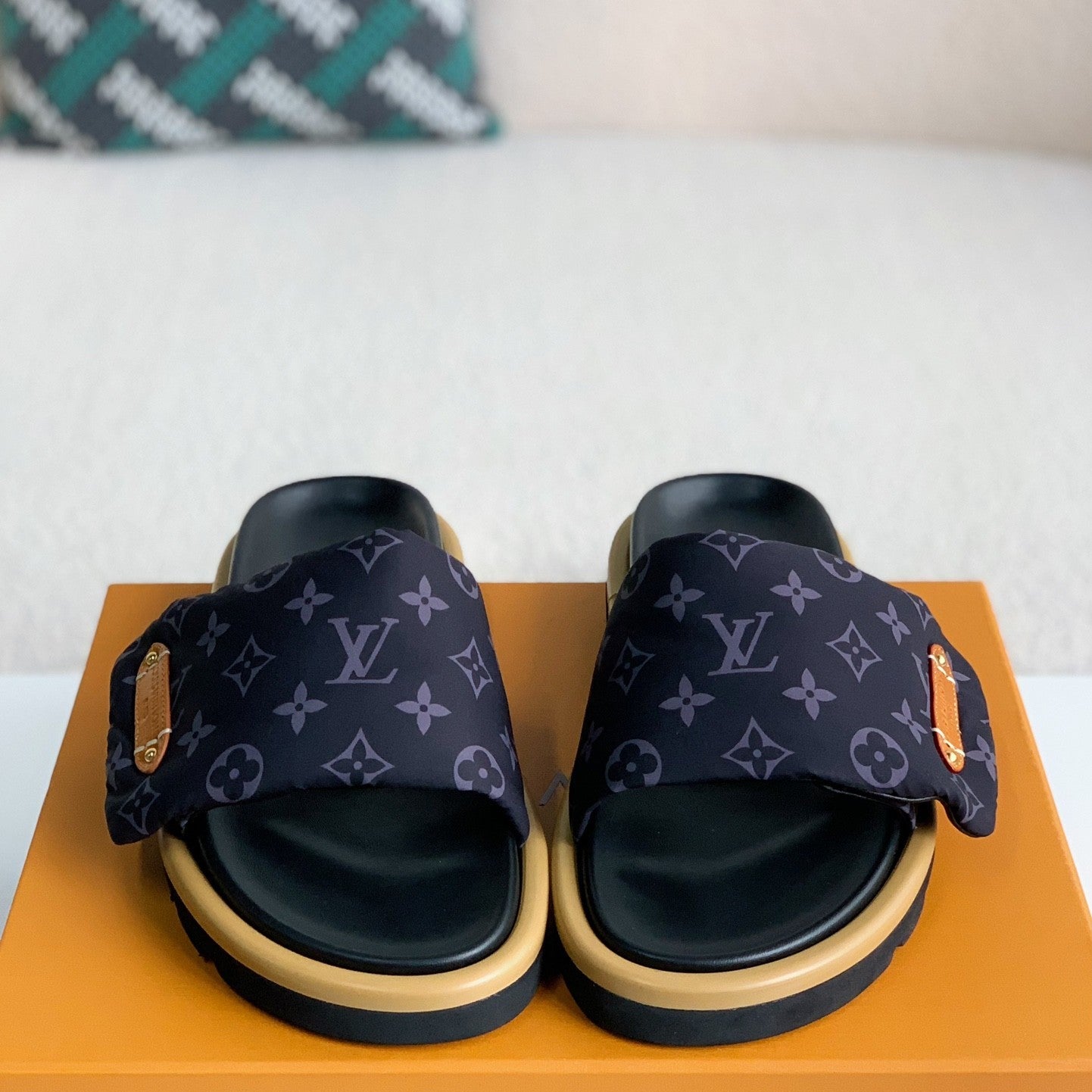 Unisex Letter-Print Slides