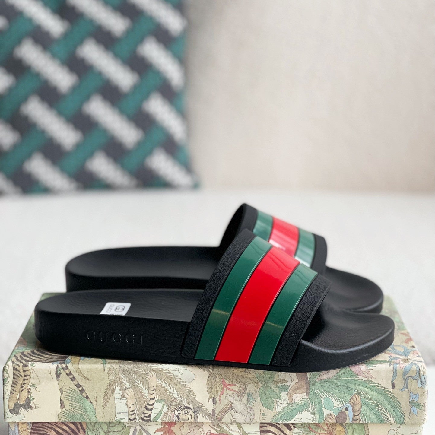 Luxury Letter-Print Slides — Unisex Non-Slip Rubber-Sole Indoor Home Slippers