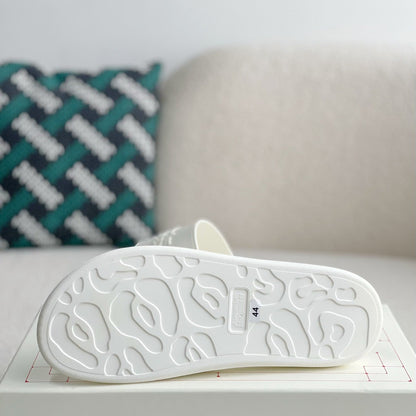 Unisex White Casual Letter-Print Slides