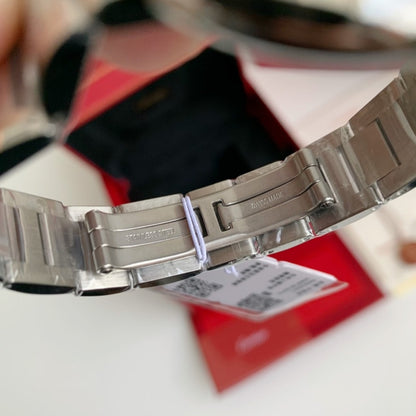 Women's designer watch, 33mm dial diameter