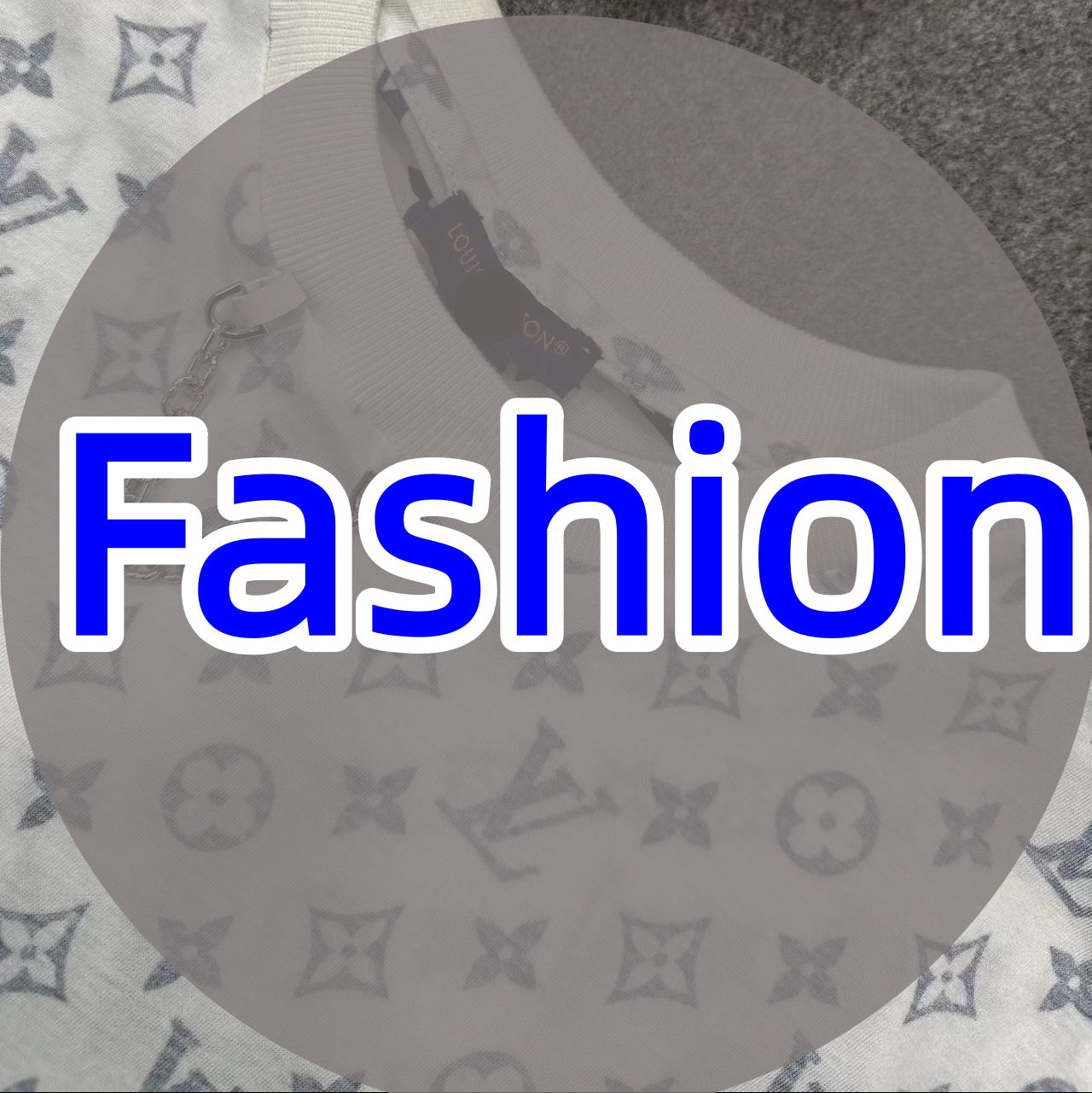 Luxury Brand Short-Sleeve T-Shirt with All-Over Print and Chain Collar Detail