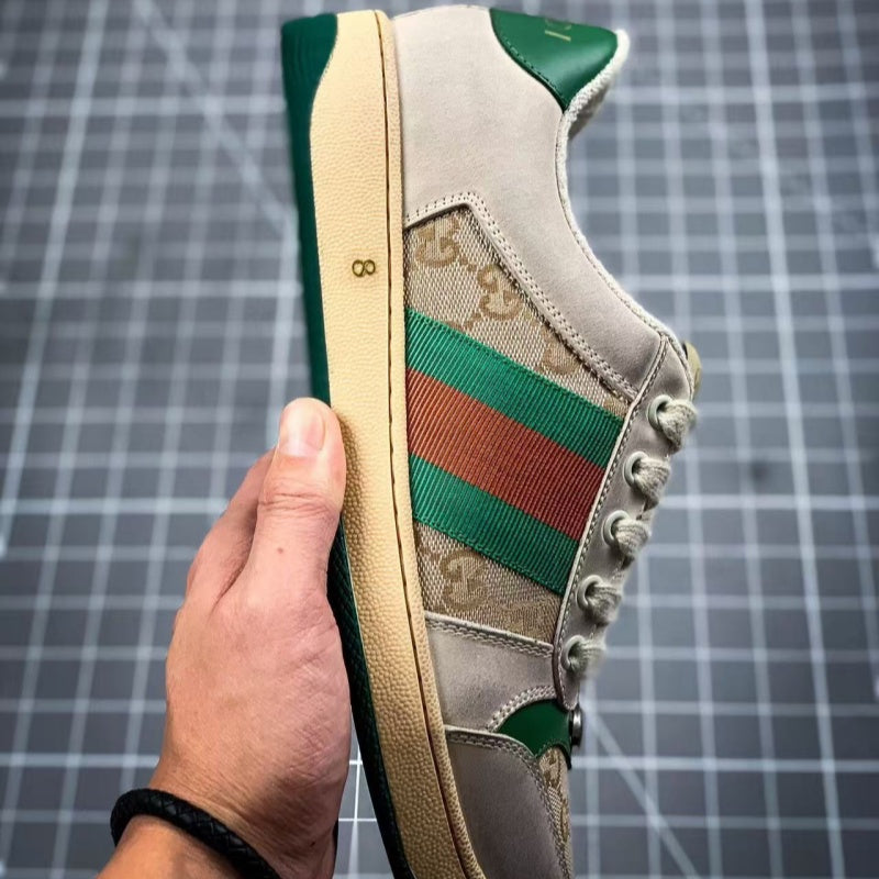 Classic canvas sneakers—high-quality, casual, and stylish.