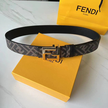 Luxury belt in classic logo style