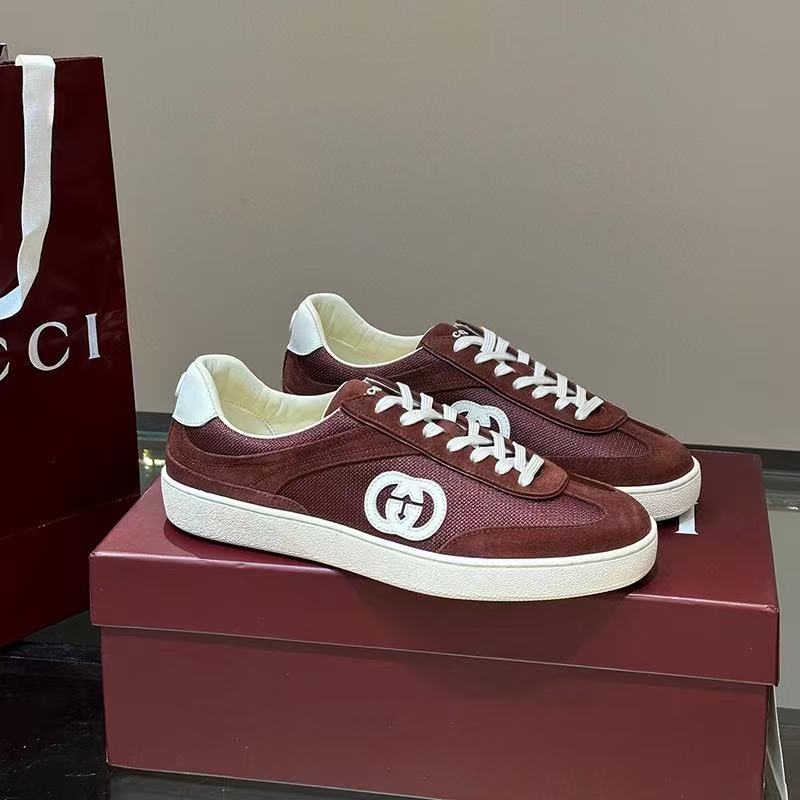 Canvas Sneakers – Stylish Lace-Up Canvas Shoes – Classic Low-Top Casual Shoes