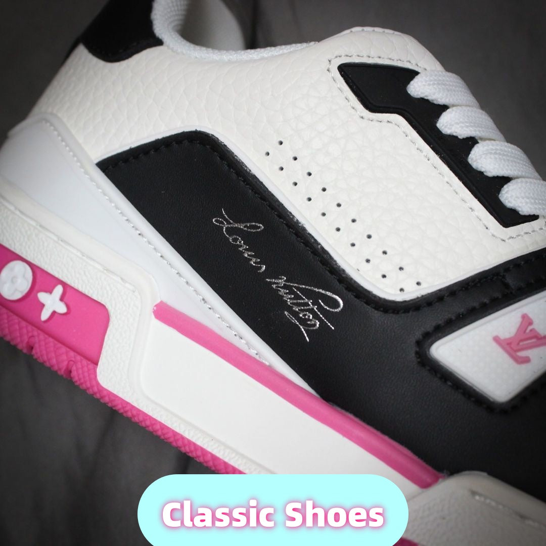 Stylish men's and women's sneakers, classic collaboration models.