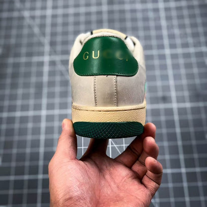 Classic canvas sneakers—high-quality, casual, and stylish.