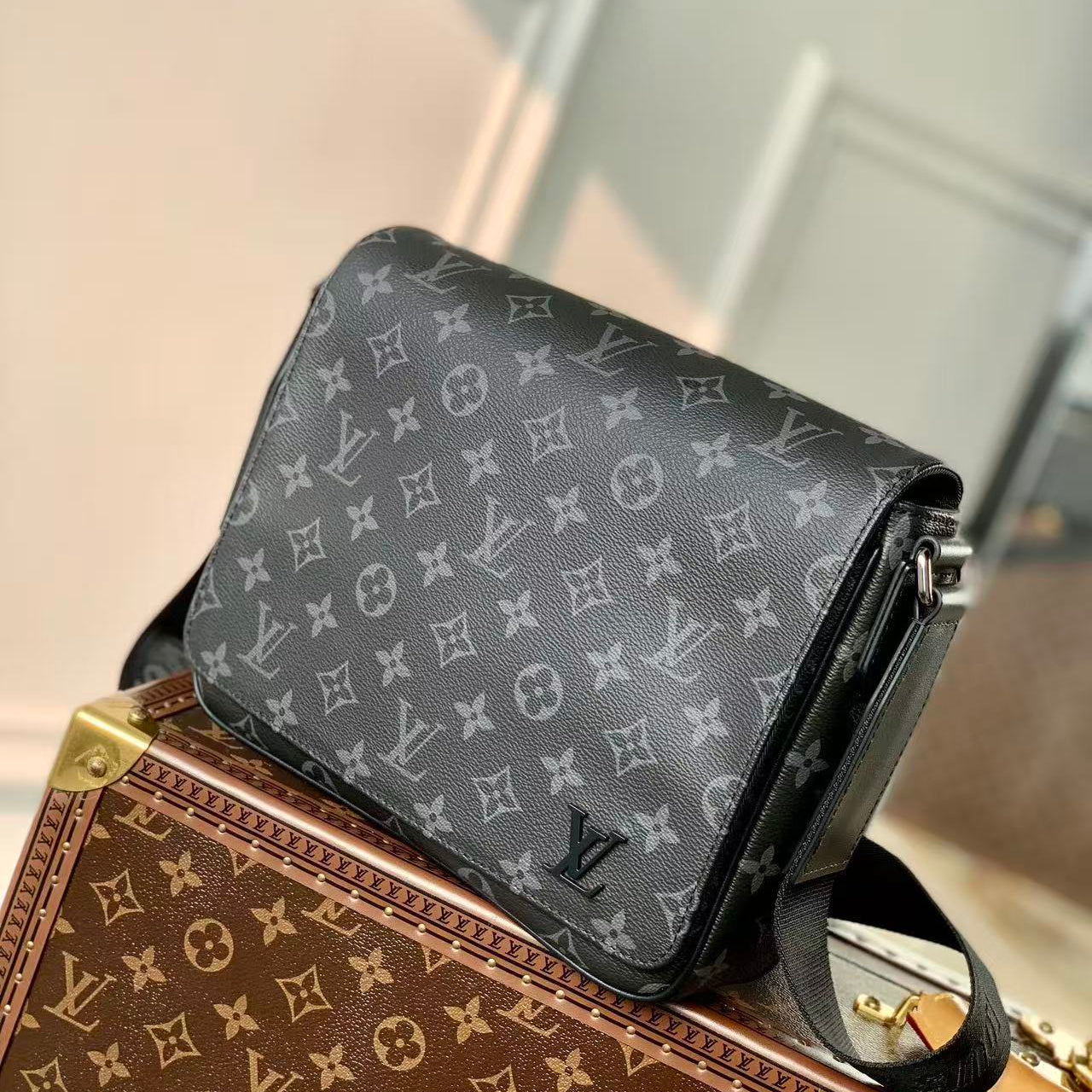 Classic black embossed crossbody/shoulder bag, high quality.