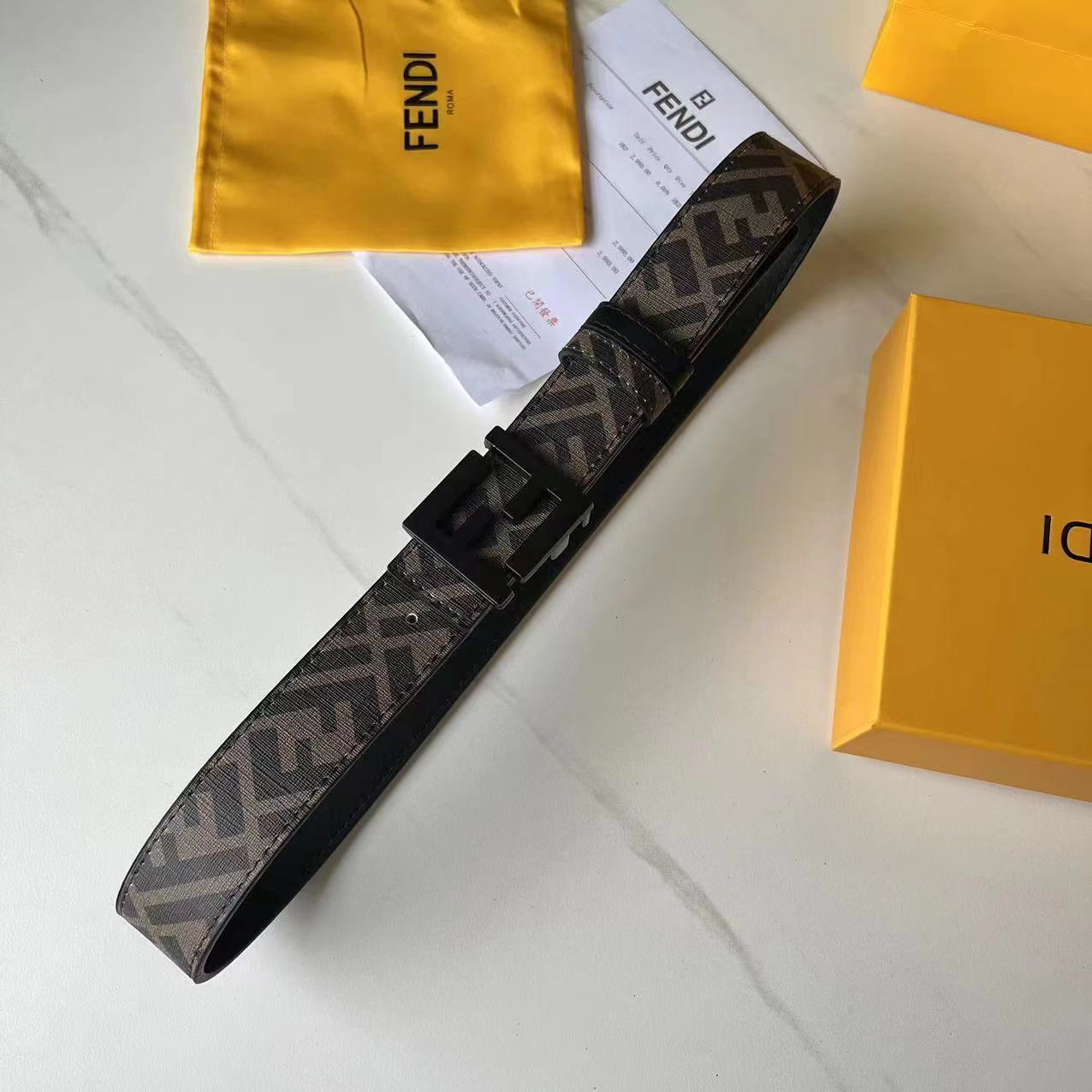 Luxury belt in classic logo style