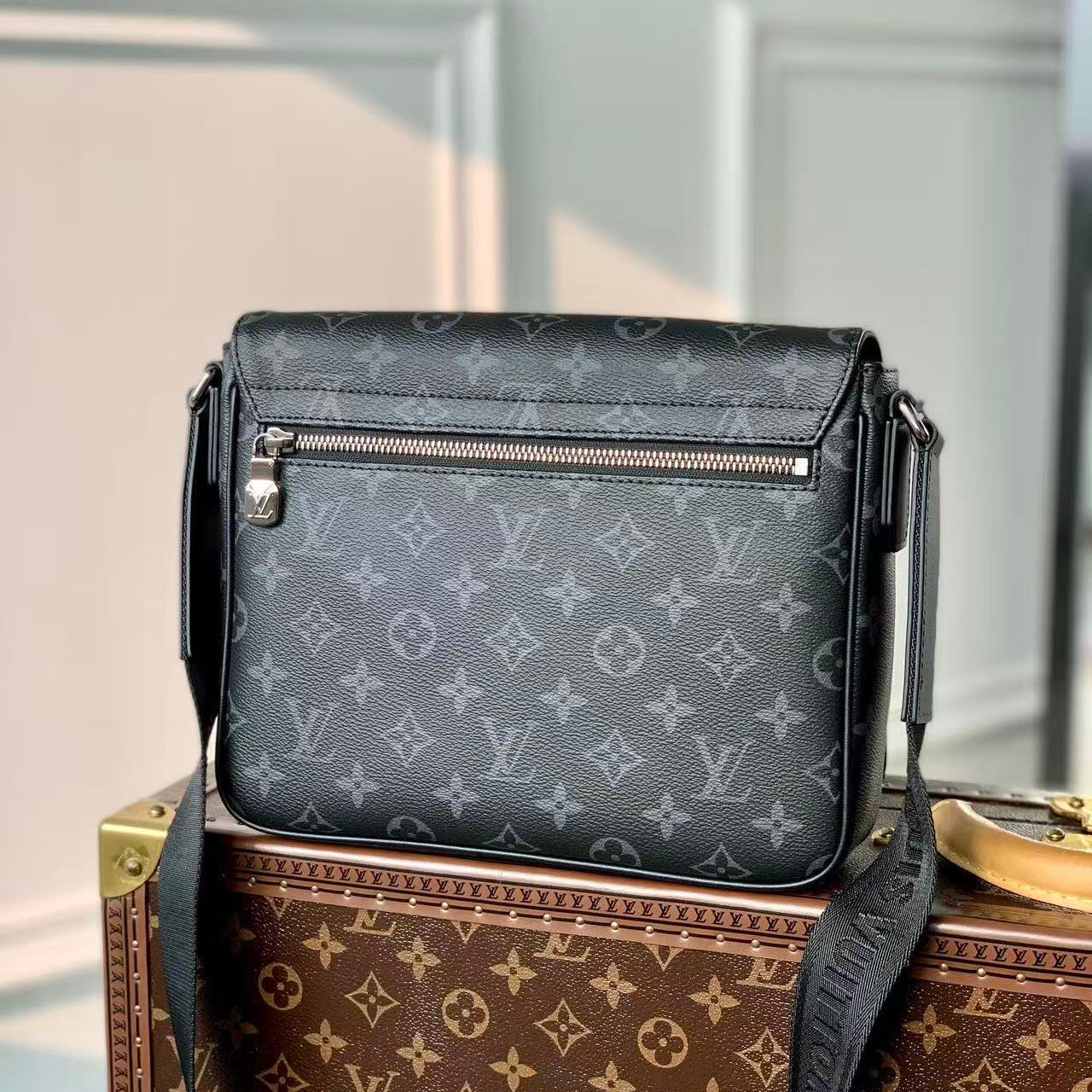 Classic black embossed crossbody/shoulder bag, high quality.