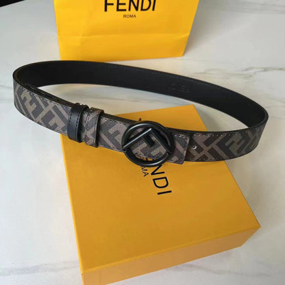 Luxury belt in classic logo style