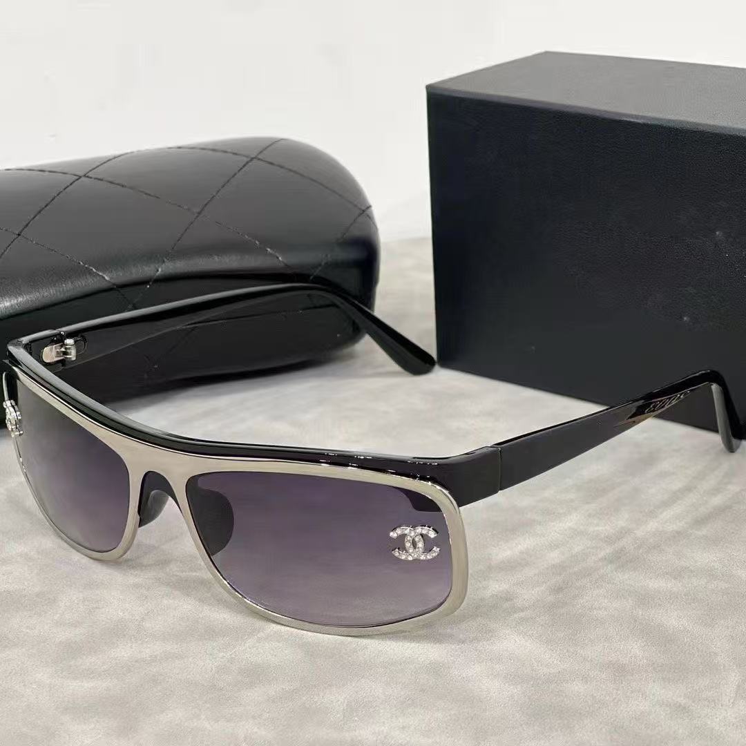 Classic Sunglasses (Unisex) — Made in France