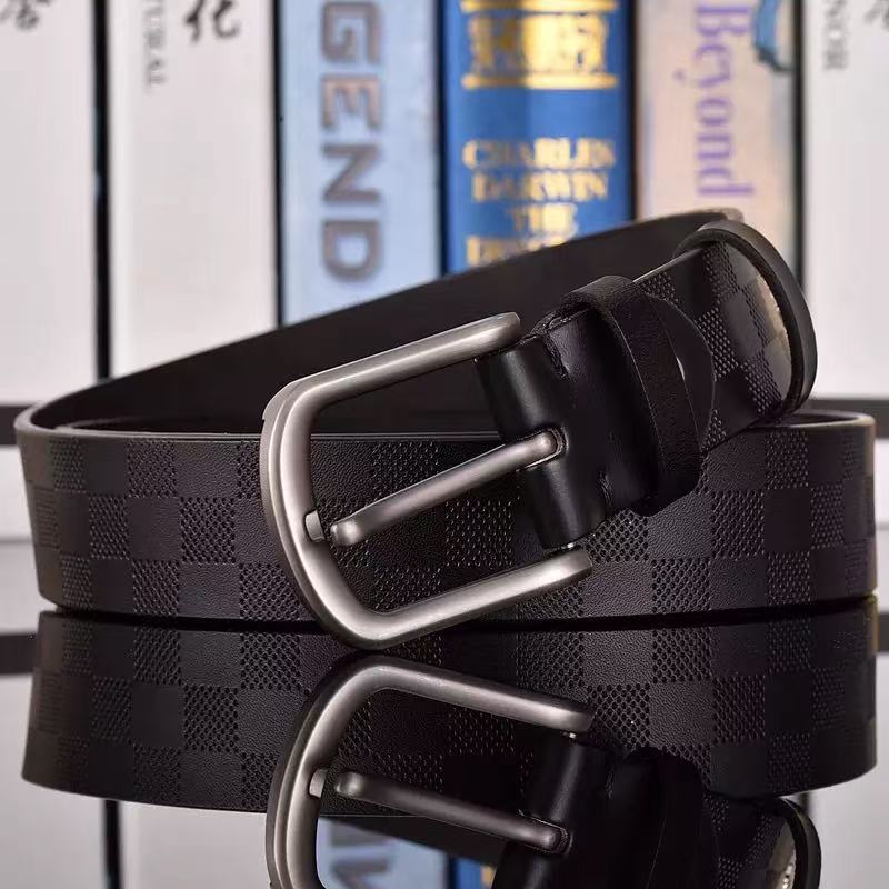 Embossed leather belt, men's belt, luxurious and versatile belt for jeans.