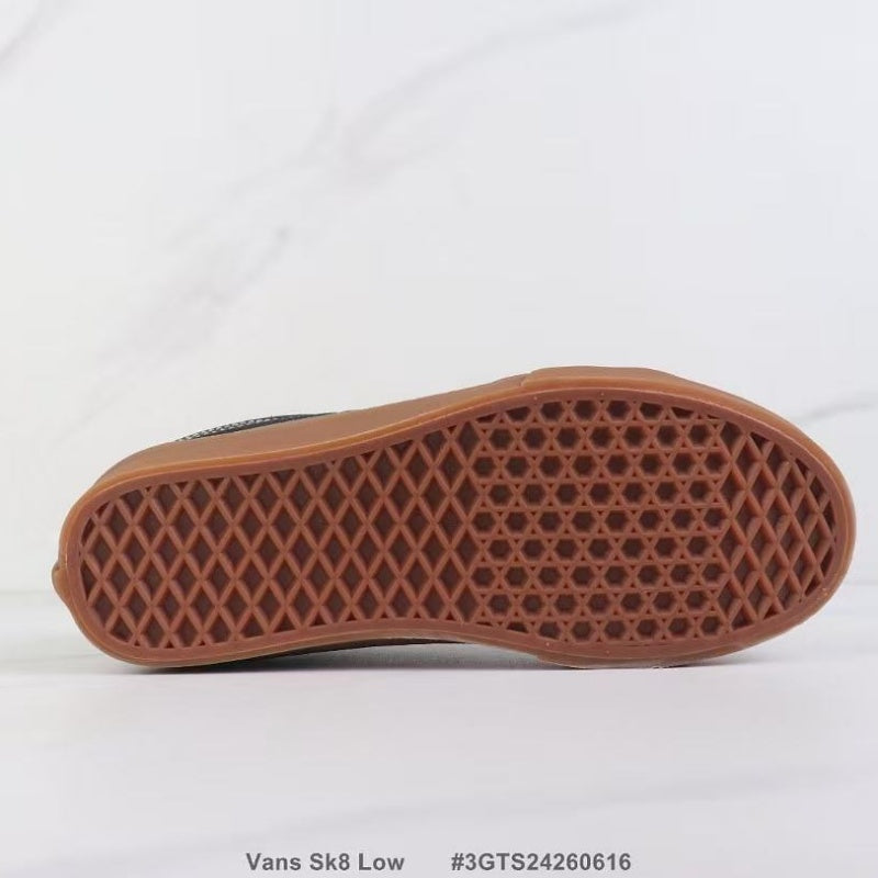 Stylish sneakers—blending casual, retro, and classic styles; suitable for work, business, tennis, and daily walking; fashionable, comfortable, cute, slip-resistant, and lightweight.