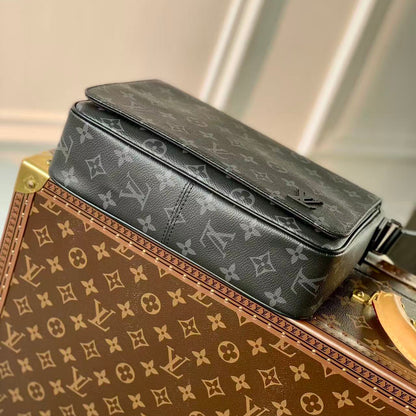 Classic black embossed crossbody/shoulder bag, high quality.