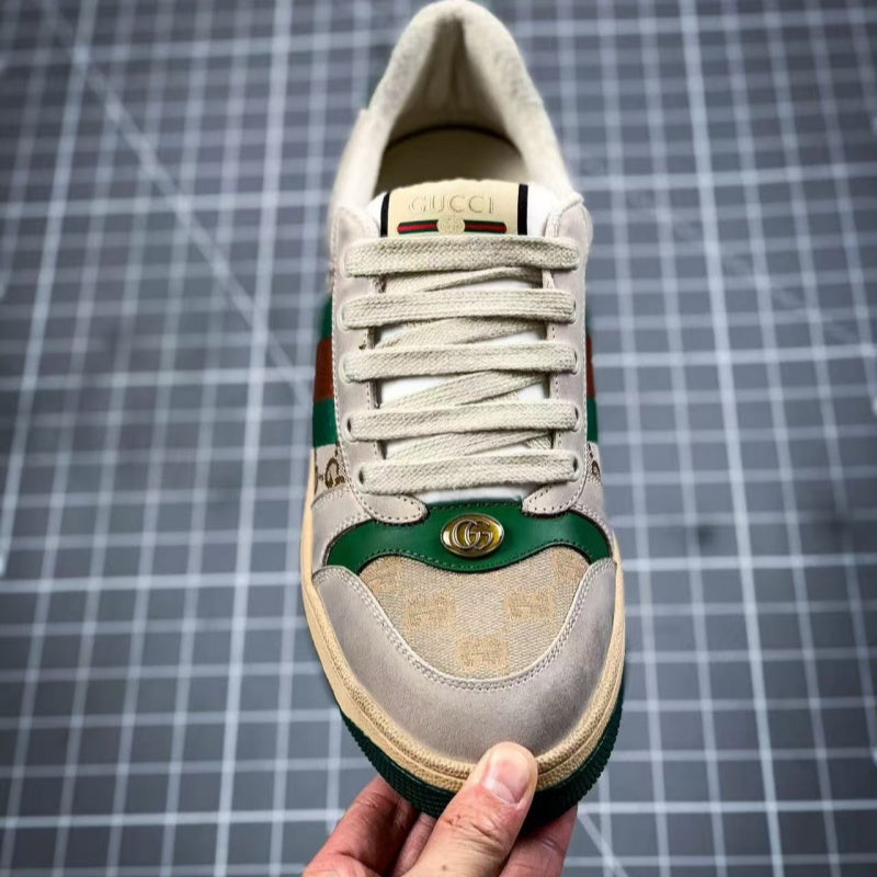 Classic canvas sneakers—high-quality, casual, and stylish.